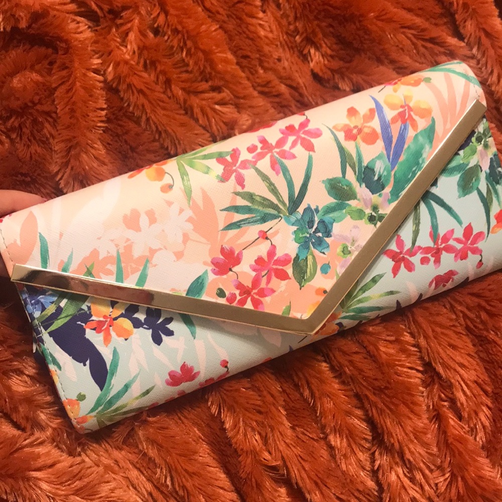 ⭐️Moving Sale!⭐️ Aldo Clutch